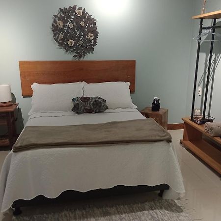 Casa Da Lu Itacoatiara -Suite Alto Mourao ニテロイ エクステリア 写真